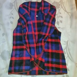 ⭐️2/$30 Bundle Deal NWOT Red and Blue Plaid Drapey Collar Vest